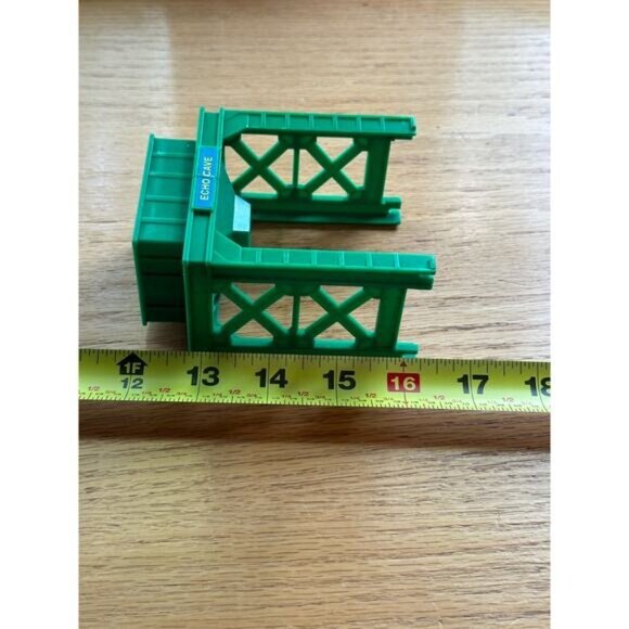 Thomas and Friend Green Eco Cave Represent Part - Picture 3 of 9